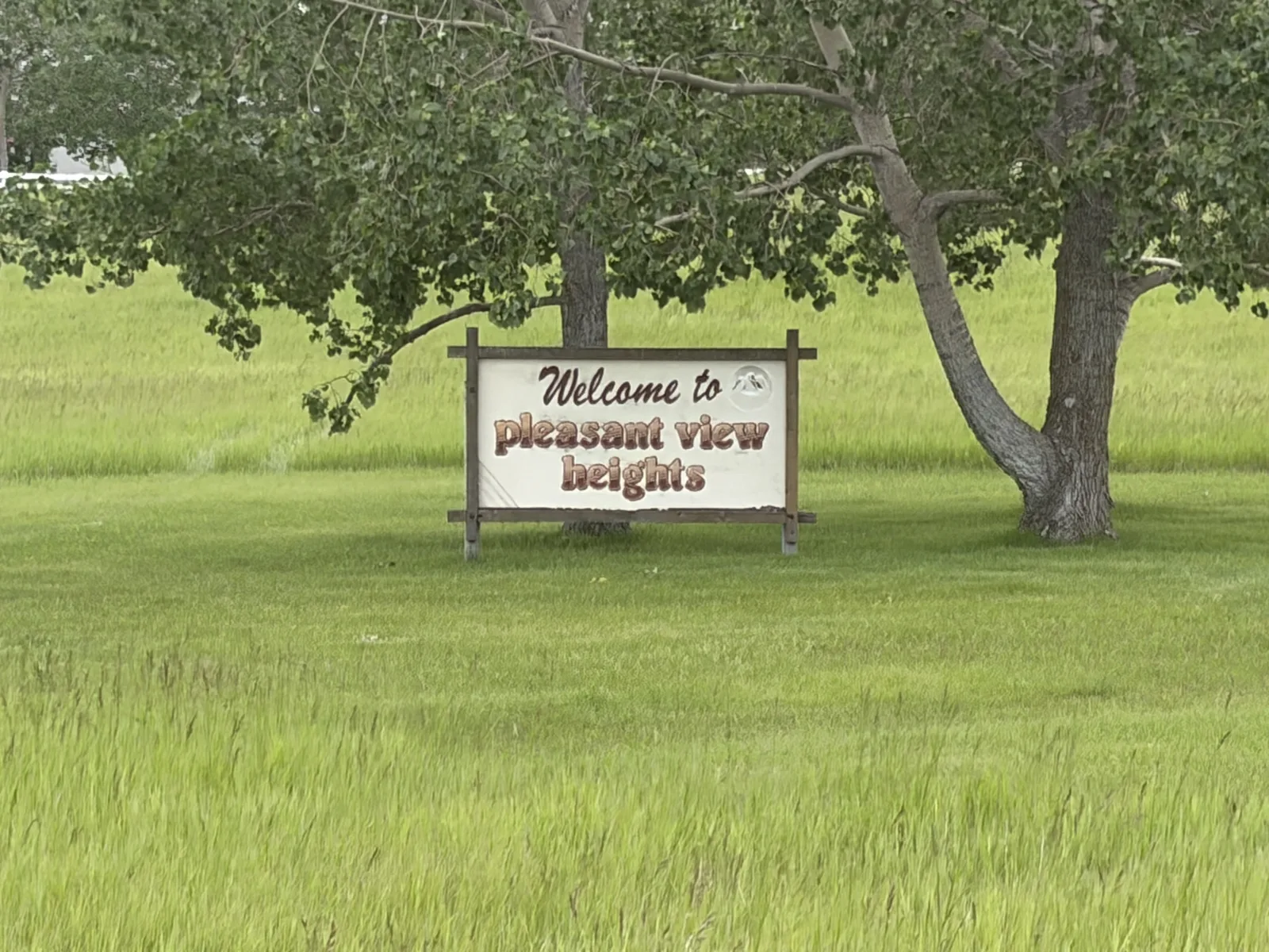 Pleasant View acreages near Cochrane, Alberta