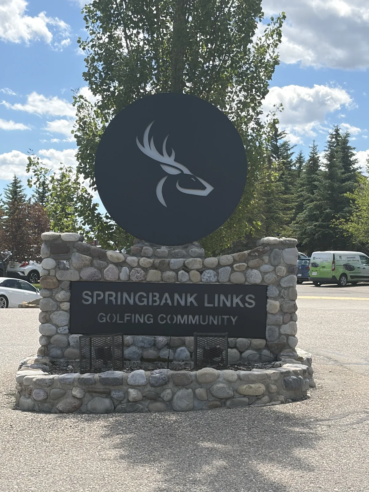 Golf-course living in Springbank near Cochrane, Alberta